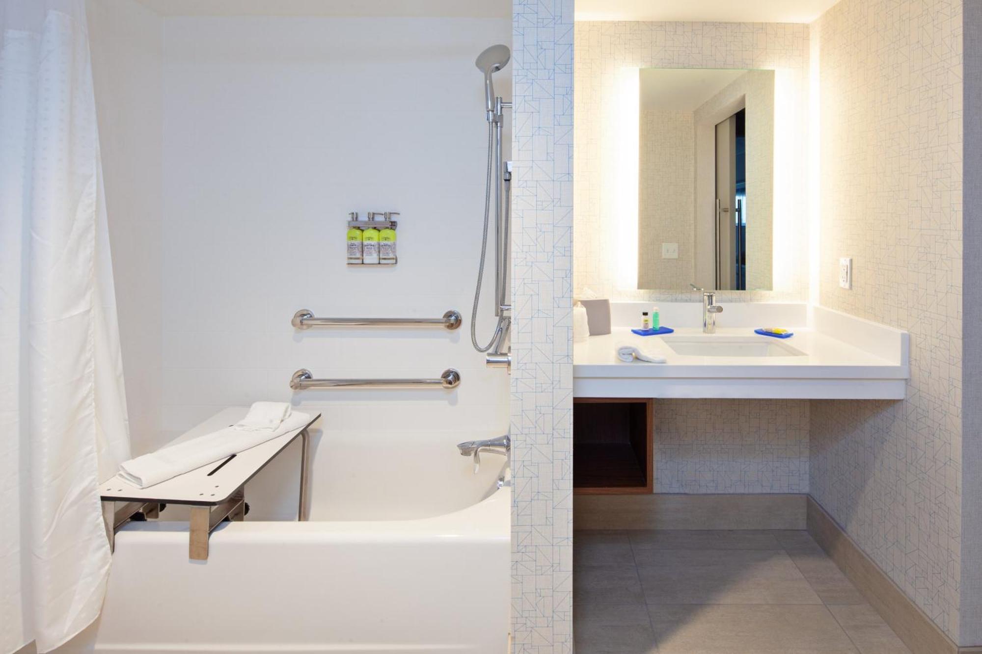 Holiday Inn Express Hotel & Suites Ventura Harbor By Ihg Esterno foto