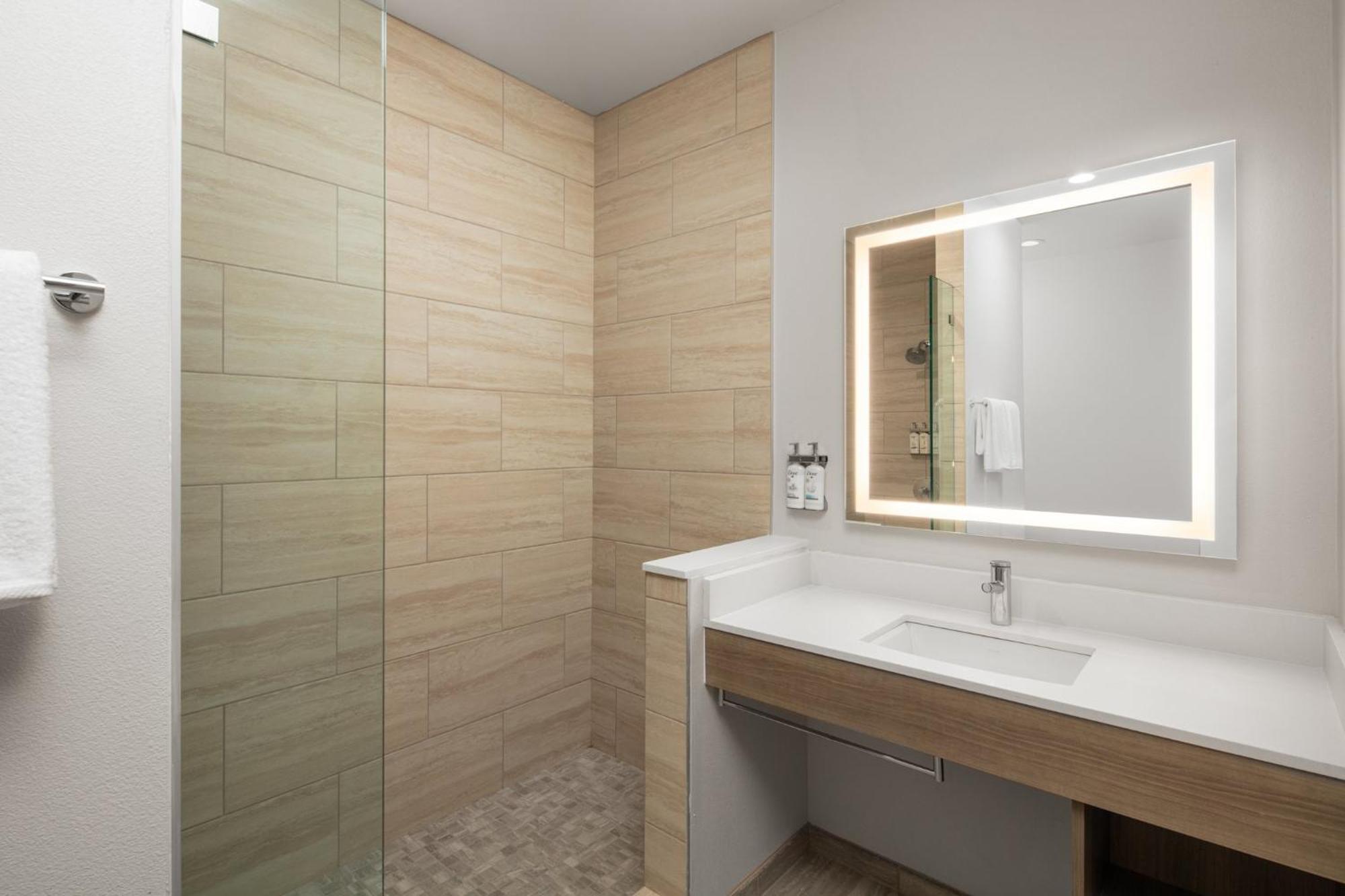 Holiday Inn Express Hotel & Suites Ventura Harbor By Ihg Esterno foto