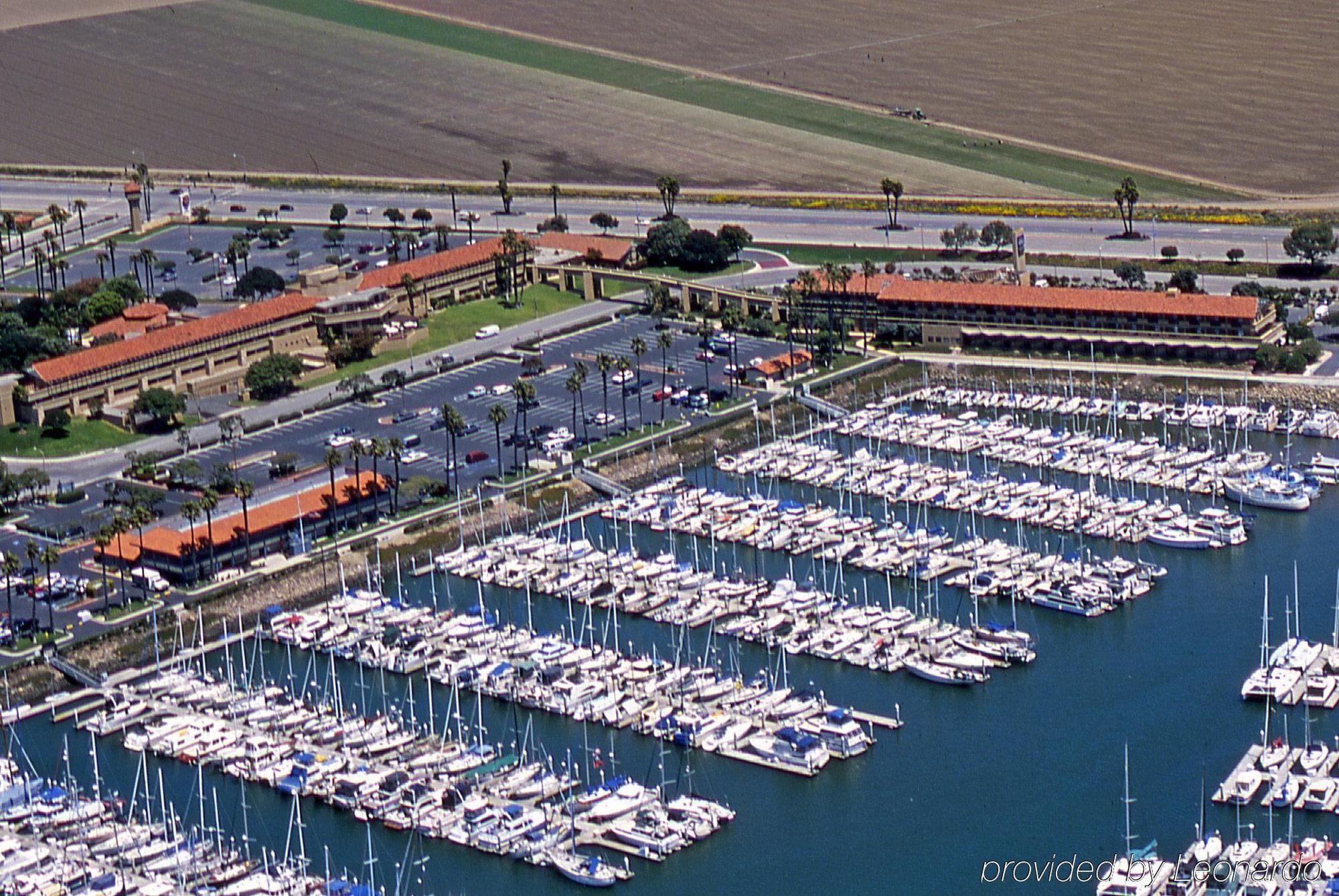 Holiday Inn Express Hotel & Suites Ventura Harbor By Ihg Esterno foto