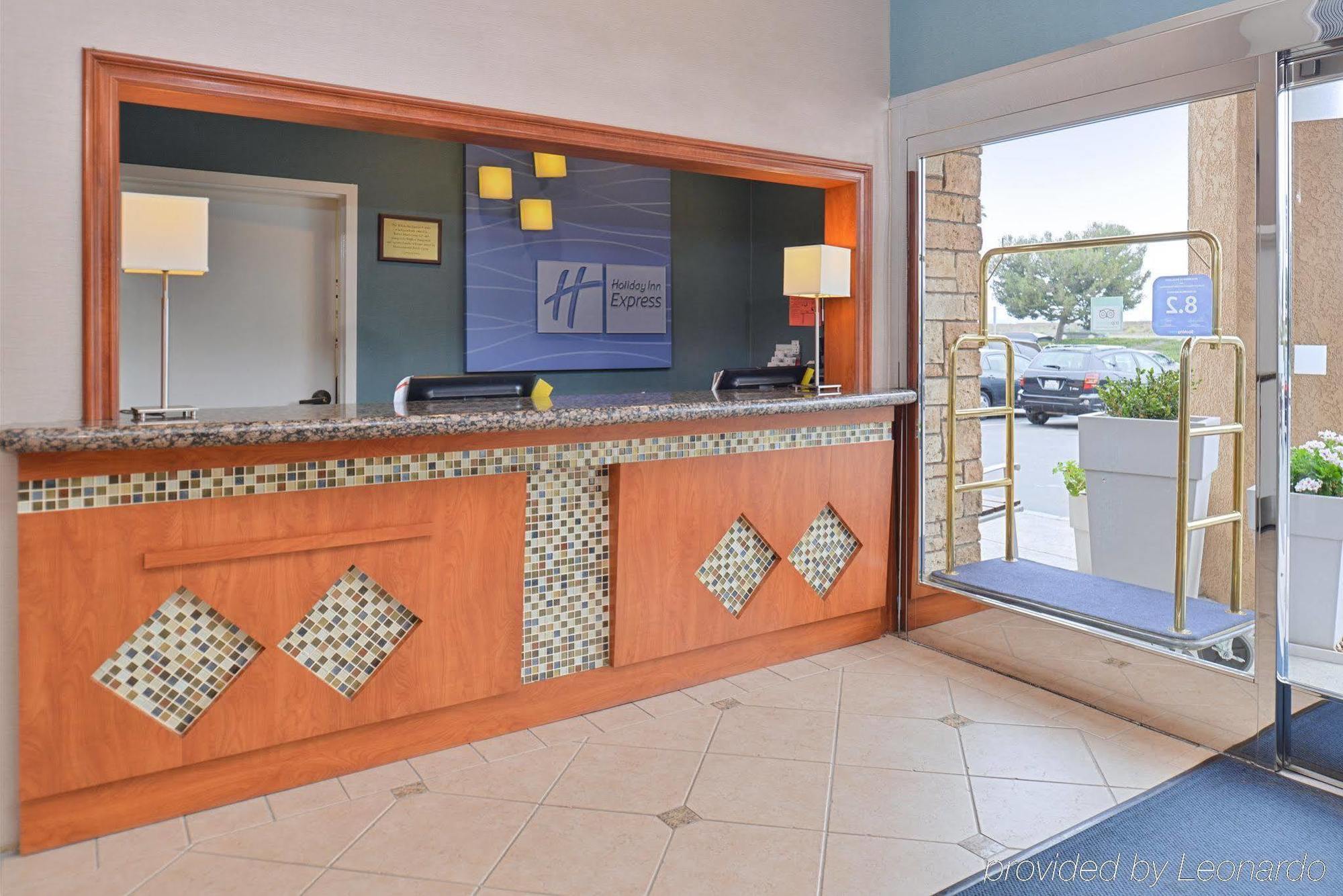 Holiday Inn Express Hotel & Suites Ventura Harbor By Ihg Esterno foto